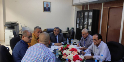 معاون يترأس اجتماعا لمناقشة مشاريع الصندوق الاجتماعي بالعاصمة عدن