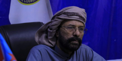 بن الصقير يستقبل نقابة عمال نظافة وحدة سيئون