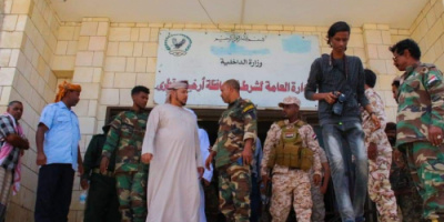 محافظ سقطرى يلتقي قيادات السلطة القضائية واللجنة العسكرية والأمنية بالمحافظة 
