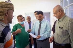 انتقالي العاصمة عدن يدعم العليا للتأمين الصحي بخزاني مياه