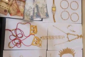 شرطة باعبود بالمكلا تلقي القبض على متهم بسرقه ذهب ومبلغ مالي يقدر بـ 20 مليون ريال يمني