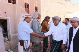 الكثيري يلتقي بشخصيات وأعيان مديرية حورة ووادي العين