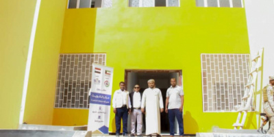 محافظ سقطرى يطلع على سير العمل في مركز الكويت لذوي الإحتياجات الخاصة بمدينة حديبوة