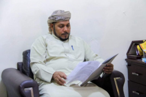 المحافظ الثقلي يناقش توفير مستودعات طبية ويؤكد حرص السلطة المحلية بالقطاع الصحي
