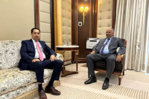 الرئيس الزُبيدي يناقش مع الوزير البكري سبل تعزيز الأنشطة الأنشطة الرياضية 