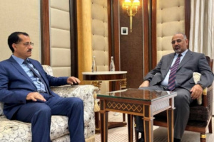 الرئيس الزُبيدي يطّلع على سير عمل اللجنة العسكرية والأمنية