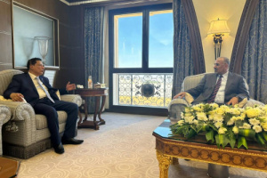 الرئيس الزُبيدي يطّلع على الأوضاع العامة في محافظة المهرة