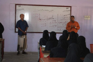 انتقالي حضرموت يُدشن دروس التقوية لطالبات مدرسة السيدة عائشة للبنات بالمكلا