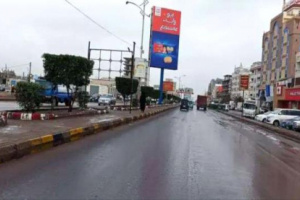 هطول أمطار خفيفة على عدد من مديريات العاصمة عدن