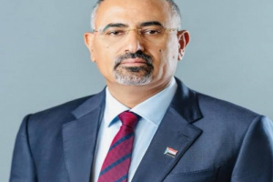 الرئيس الزُبيدي يُعزَّي وزير الخارجية في حكومة المناصفة بوفاة عمته