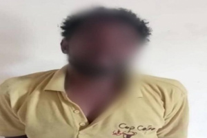 حزام عدن يلقي القبض على متهم بجرائم سرقة بالمنصورة