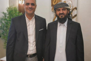 عدن.. عضو مجلس القيادة الرئاسي يلتقي رئيس صندوق صيانة الطرق والجسور