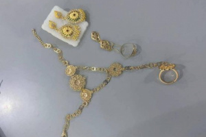 المكلا..الأجهزة الأمنية تلقي القبض على متهم بسرقة ذهب ومجوهرات