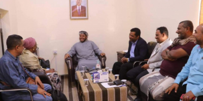 محافظ سقطرى يناقش مع ممثل منظمة الصحة العالمية بعدن تدخلات المنظمة في الجوانب الصحية بالمحافظة 