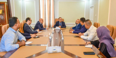 وزير النقل يلتقي القيادة الجديدة المكلفة بإدارة موانئ البحر الاحمر في الحديدة