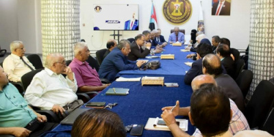 الأمانة العامة تنظم حلقة نقاشية حول الميثاق الوطني الجنوبي بمشاركة فريق الحوار الوطني الداخلي