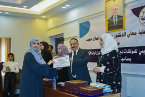 وزير النقل يكرم عدد من النساء البارزات في الوزارة بمناسبة يومهم العالمي