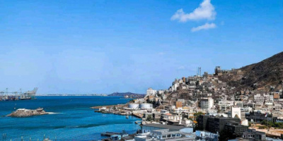 6 أجانب يطعنوا مواطن في عدن ويحاولوا قتله.. الأجهزة الأمنية تلقي القبض عليهم 