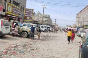 حزام لودر ينفذ حملة لتنظيم الشوارع وإزالة العشوائية في المدينة