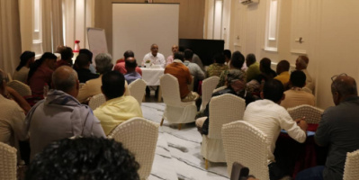 مدير البحث الجنائي بعدن يعقد إجتماعاً عاماً بمدراء أقسام البحث ورؤساء التحريات بالمراكز