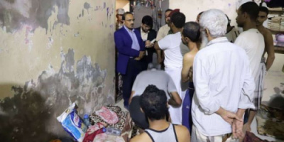 محافظ حضرموت يطلع على أحوال نزلاء سجن المكلا ويوجه بتحسين الرعاية لهم