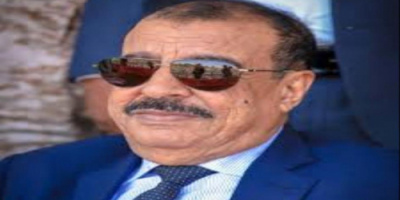 اللواء بن بريك يُعزي الدكتور فضل الربيعي في وفاة أبن عمه
