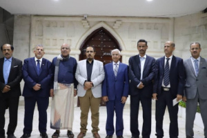 محافظ حضرموت يلتقي فريق الحوار الوطني الجنوبي الداخلي ويؤكد ضرورة توحيد الصف ومنح تطمينات بتمثيل عادل للمحافظات