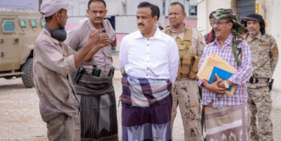 محافظ شبوة يطلع أعمال تشغيل محطة الكهرباء المركزية