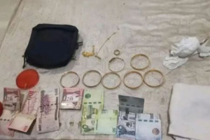 أمن فوة يقبض على متهمين بالسطو على منزل وسرقة مجوهرات