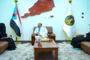 اللواء بن بريك يطلع على نشاط مؤسسة الحياة للتدخل المبكر لذوي الاحتياجات الخاصة