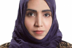 بعد سنين من التحري.. أجهزة مطار عدن تطيح بمنتحل شخصية فتاة قام بإبتزاز مواطنين في الخارج 