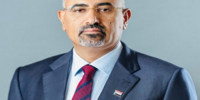  الرئيس الزُبيدي يُعزَّي في وفاة المخرج الإذاعي والتلفزيوني محمد حسين بيحاني