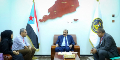 اللواء بن بريك يلتقي ممثلي الروضة الكندية الدولية في العاصمة عدن