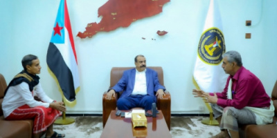 اللواء بن بريك يلتقي الأمين العام لنادي شعب حضرموت
