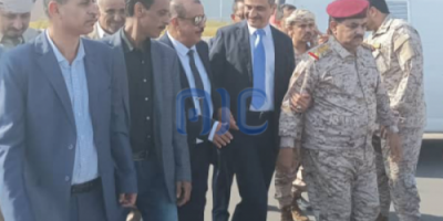 لملس وبن بريك يستقبلان اللواء الصبيحي بمطار عدن