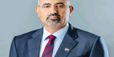 الرئيس الزُبيدي يُعزَّي في وفاة الشخصية الوطنية البارزة الشيخ محمد أبو بكر بن عجرومة