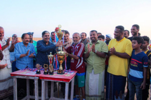 بحضور العميد المحمدي.. انتقالي المكلا يختتم الدوري الرمصاني وسط حضور جماهيري كبير