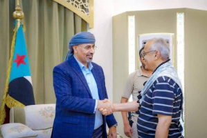 وكيل العاصمة عدن "محمد سعيد سالم" يهنئ الرئيس الزبيدي بحلول عيد الفطر المبارك 
