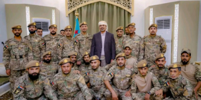 الرئيس الزُبيدي يواصل استقبال جموع المهنئين بعيد الفطر المبارك