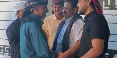 العميد أحمد سالم الهيثمي يزور وزير الدفاع الاسبق اللواء الصبيحي بمنزله بالصبيحة