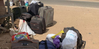 وزارة الخارجية: تسيير ٢٣ رحلة برية لنقل ١٢٠٠ مواطناً الى بورتسودان تمهيداً لاجلاءهم الى اليمن