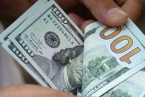 تعرف على سعر الدولار اليوم في العاصمة عدن وحضرموت 