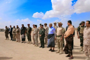 محافظ شبوة بن الوزير يُشيّد بجاهزية قوات اللواء الثاني دفاع شبوة 