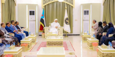 الرئيس الزُبيدي يستقبل وفد أبناء أبين من ممثلي المكونات المشاركة في اللقاء التشاوري