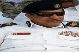 قائد القوات البحرية والدفاع الساحلي يهنئ الرئيس الزُبيدي بنجاح اللقاء التشاوري