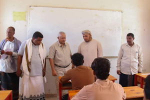 محافظ أرخبيل سقطرى يدشن الإمتحانات النهائية لإنهاء مرحلة الثانوية العامة 