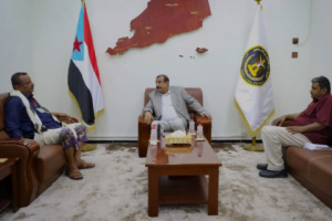 اللواء بن بريك يلتقي الشيخ دليل الصبيحي