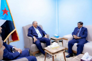 الرئيس الزّبيدي يطلع من اللواء البحسني على مستجدات الأوضاع في حضرموت