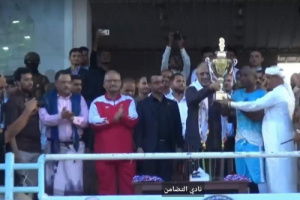 الرئيس القائد عيدروس الزُبيدي يشهد مباراة الذكرى الـ29 لفك الارتباط