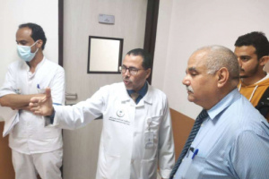 الدكتور البيشي يزور مستشفى عدن العام ويشيد بجودة أداء الخدمة الصحية
